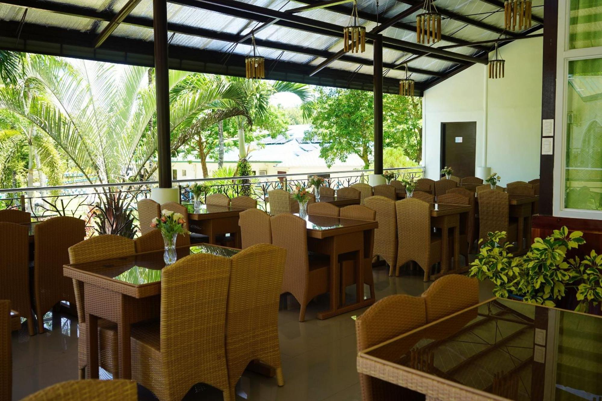 Hidden Valley Mountain And Wavepool Resort Pinamungahan 外观 照片