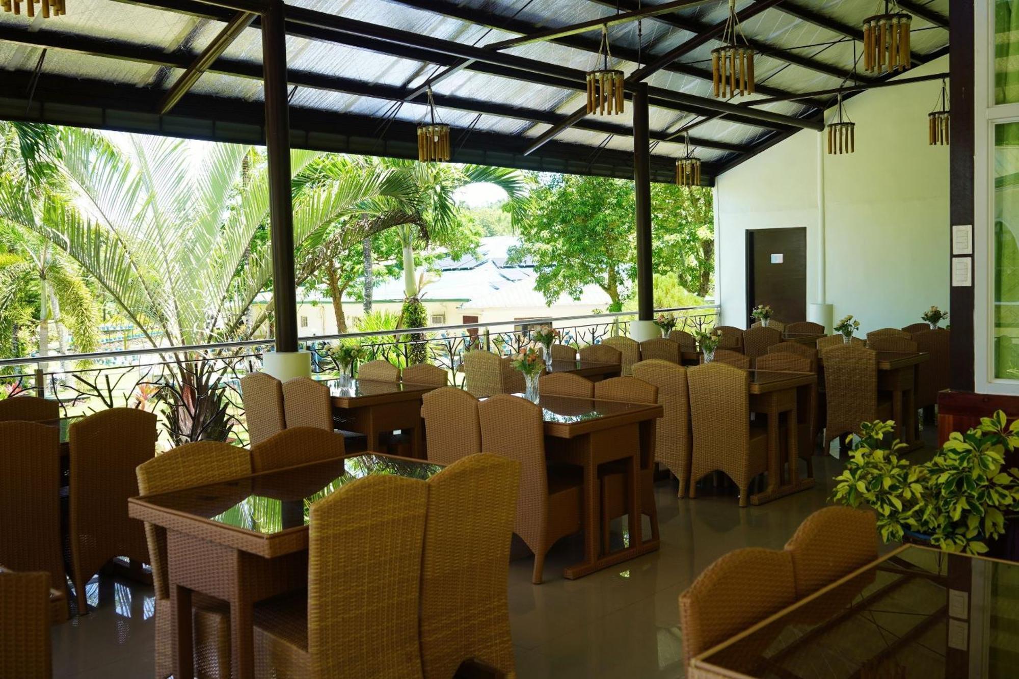 Hidden Valley Mountain And Wavepool Resort Pinamungahan 外观 照片
